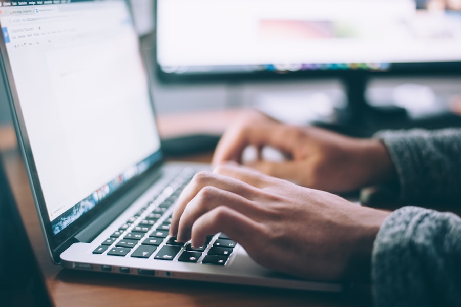 Analyst working remotely